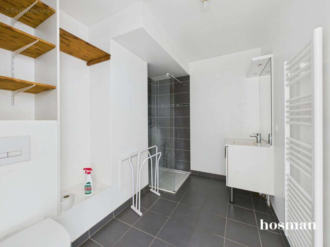 Appartement à LES LILAS