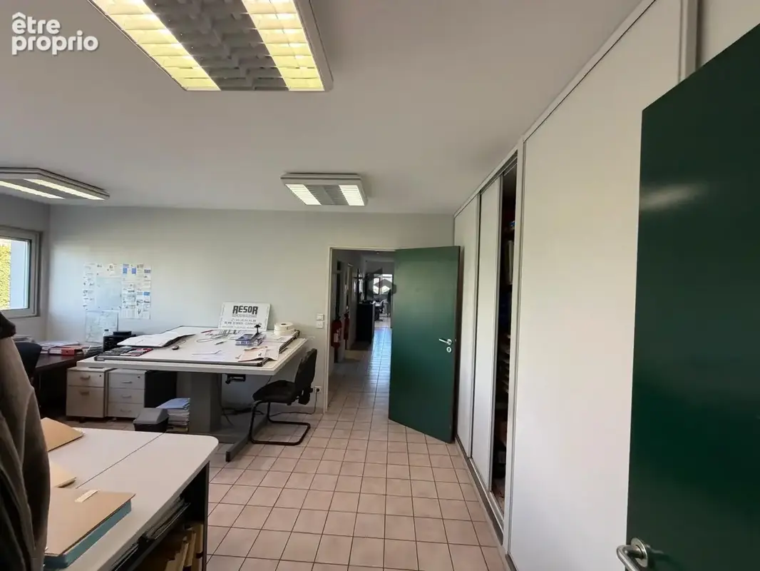 Commerce 1 300 m² à vendre à Saint-Brice-Courcelles (51370) - photo 9