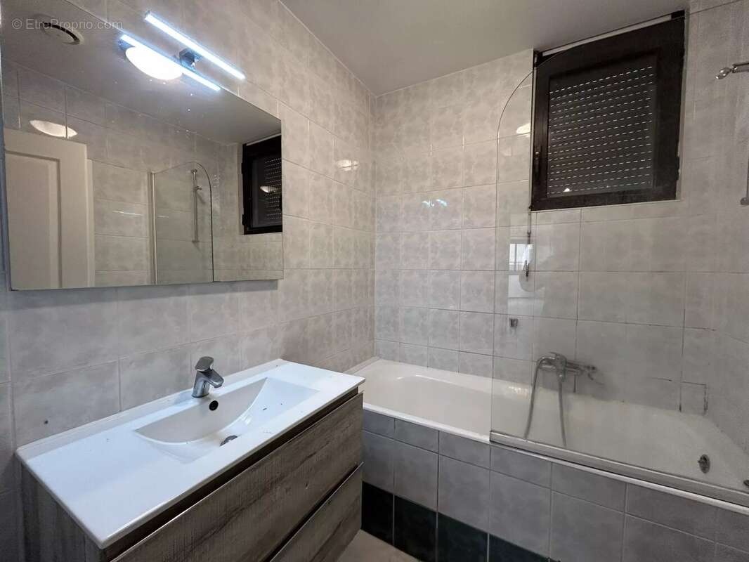 Appartement à EVIAN-LES-BAINS