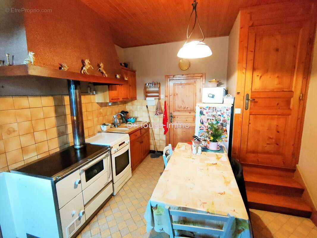 Maison 113 m² à Saint-Bonnet-De-Valclerieux  - photo 4
