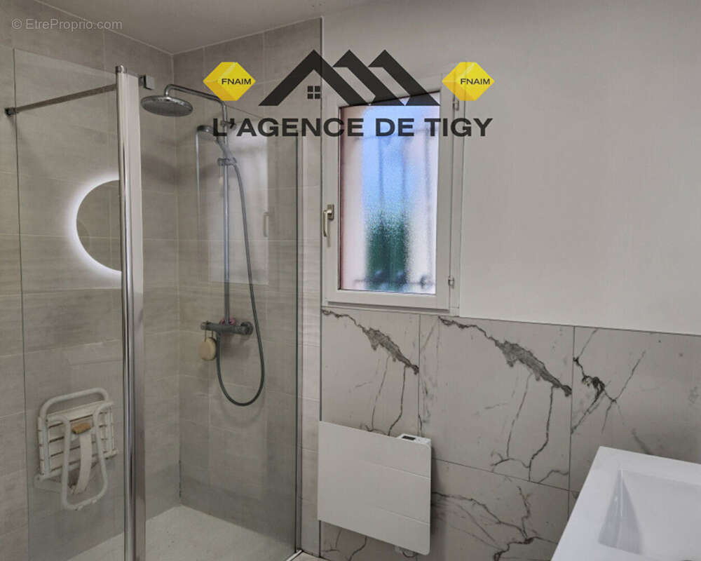 Maison à NEUVY-EN-SULLIAS