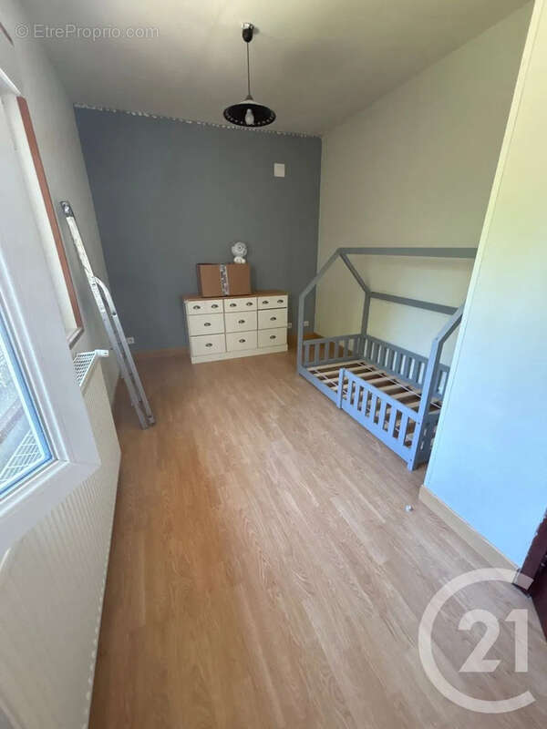 Maison 100 m² à Saint-Quentin  - photo 8