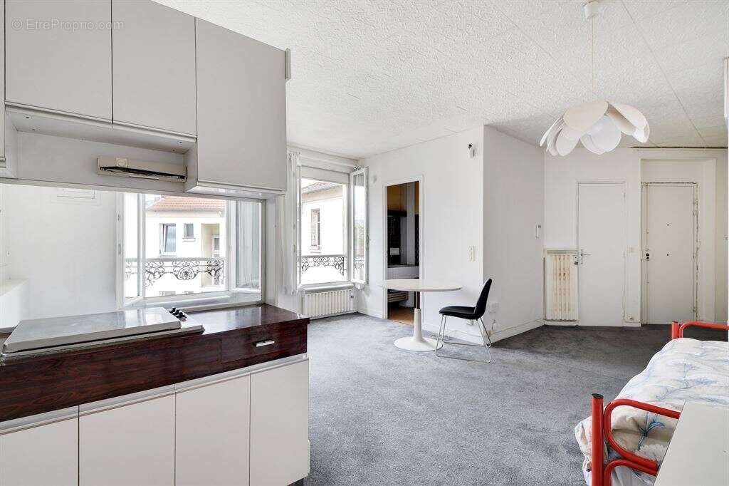 Appartement à PARIS-20E