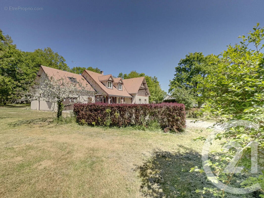 Maison à LIGNY-LE-RIBAULT
