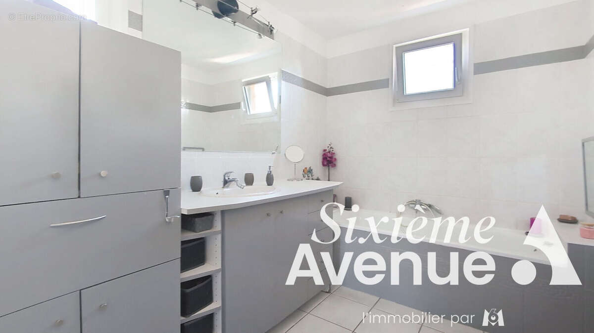 Feyzin le haut - Maison 5 pièces 111 m² sur terrain de 323 m² - photo 13