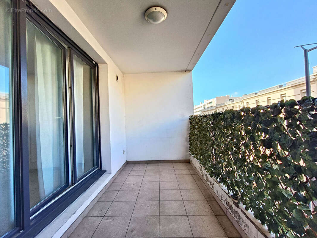 Appartement à MARSEILLE-7E