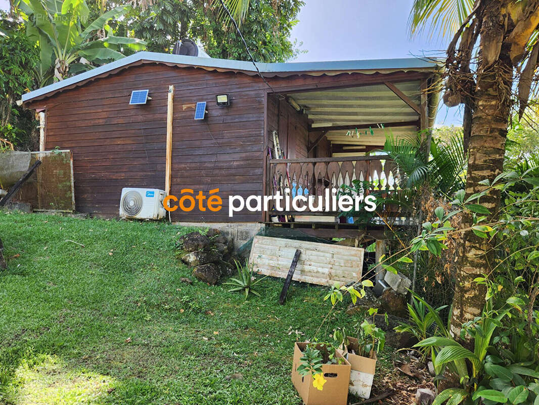 Maison à CAPESTERRE-BELLE-EAU