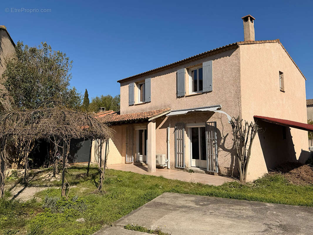 Maison à ROCHEFORT-DU-GARD