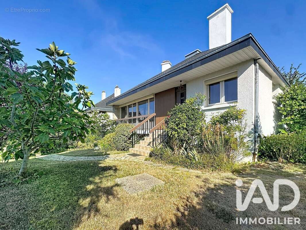 Maison 131 m² à Cesson-Sevigne  - photo 6