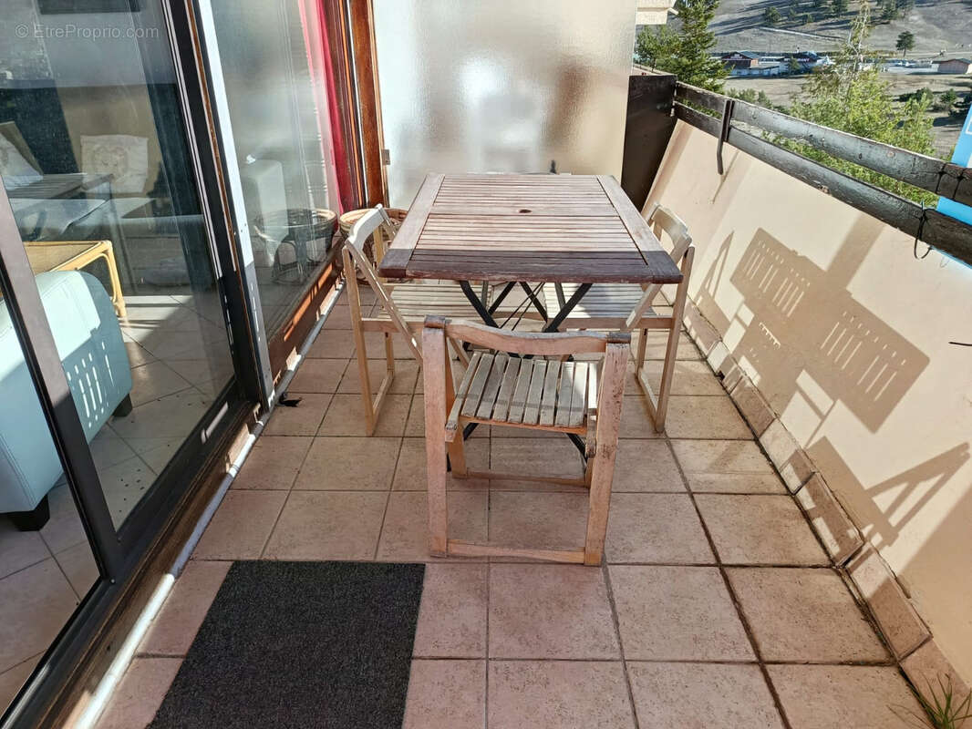 Appartement à GREOLIERES