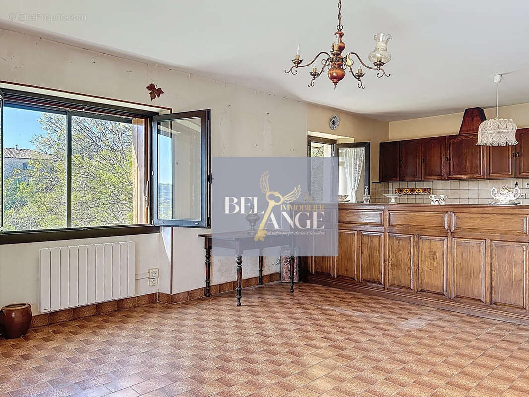 Maison à SAINT-PAUL-LE-JEUNE