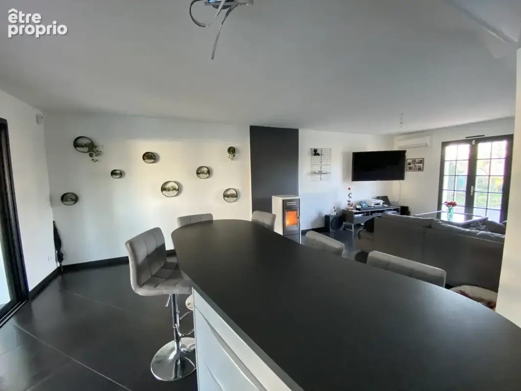 Brains - grande maison familiale de village - photo 3