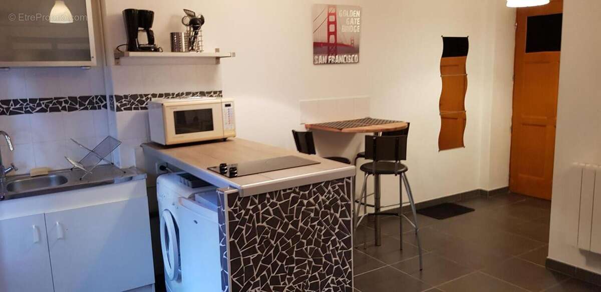 Studio meublé avec locataire en place à Saint Etienne 1 pièce 27 m2 - photo 3