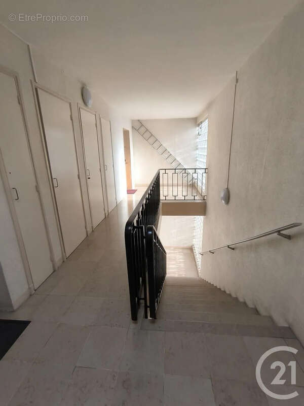 Appartement 80 m² à Saint-Quentin  - photo 9