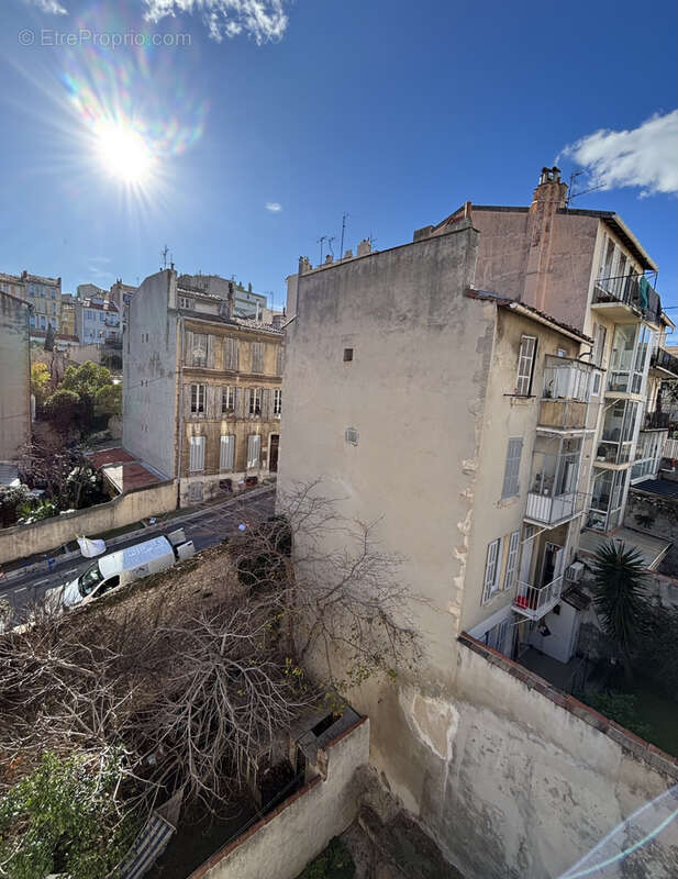 Appartement à MARSEILLE-6E