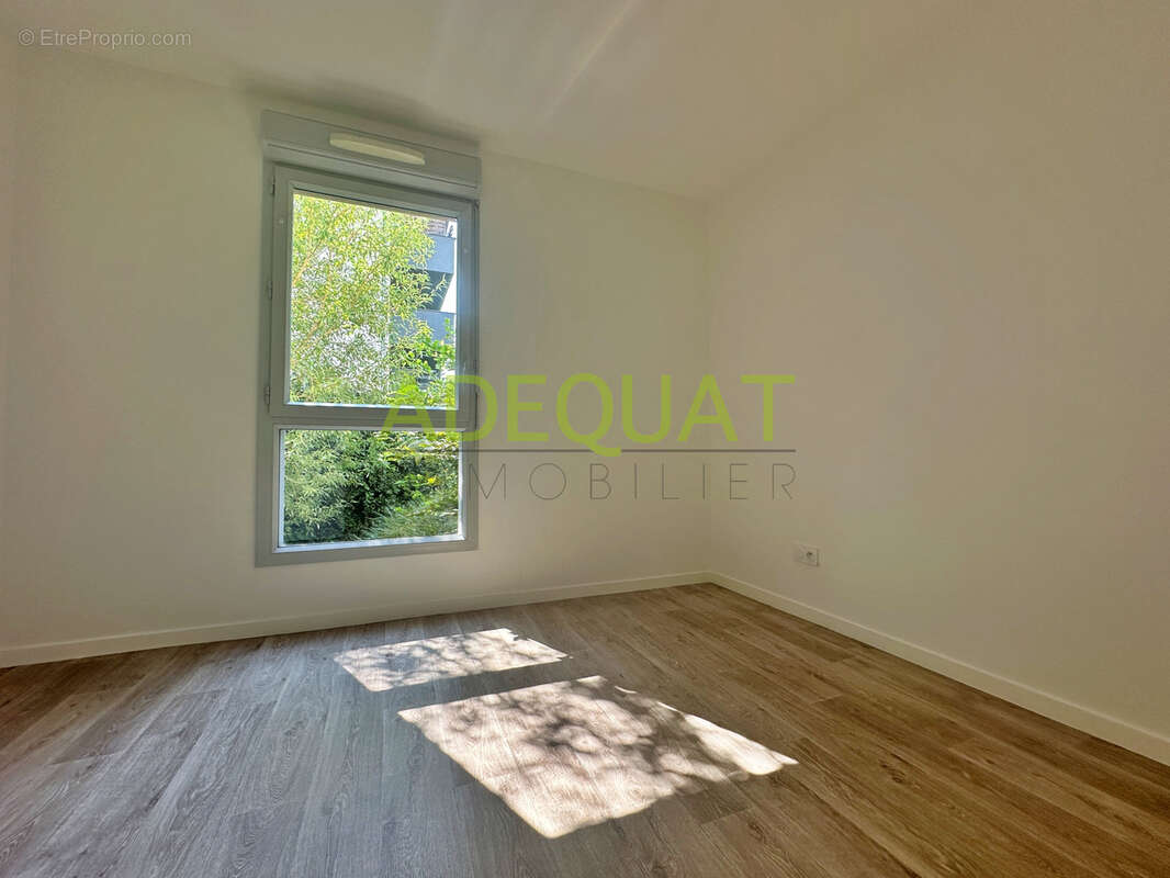 Appartement t4 - terrasse, jardin et garage - photo 8