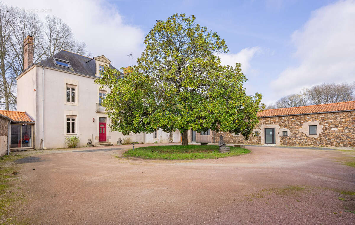 Maison à HAUTE-GOULAINE