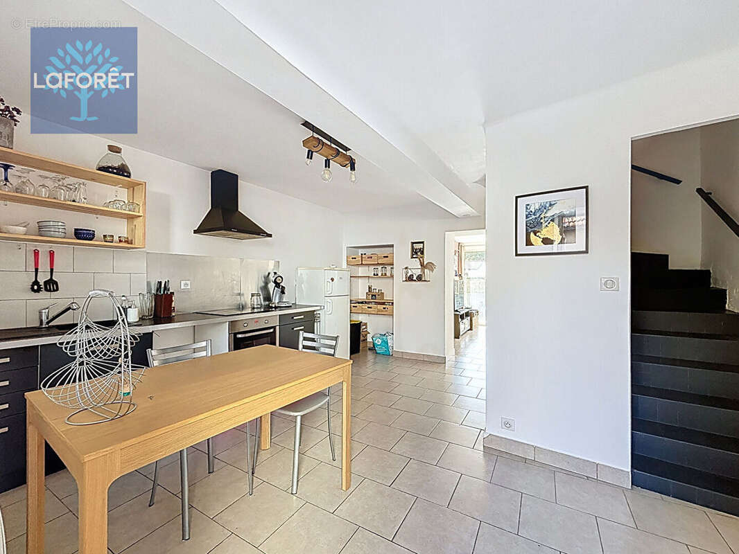 Maison à SAINT-GENIS-LAVAL