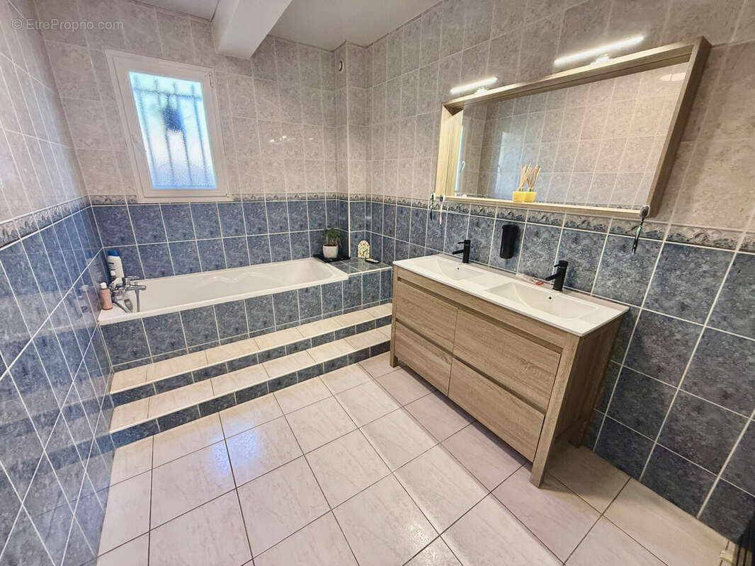 Maison à COMPERTRIX