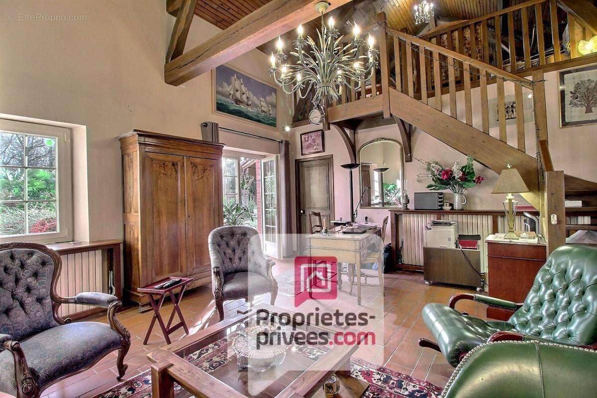 À vendre - longere 200 m² habitables, dependances, terrain 5200 m² - photo 4