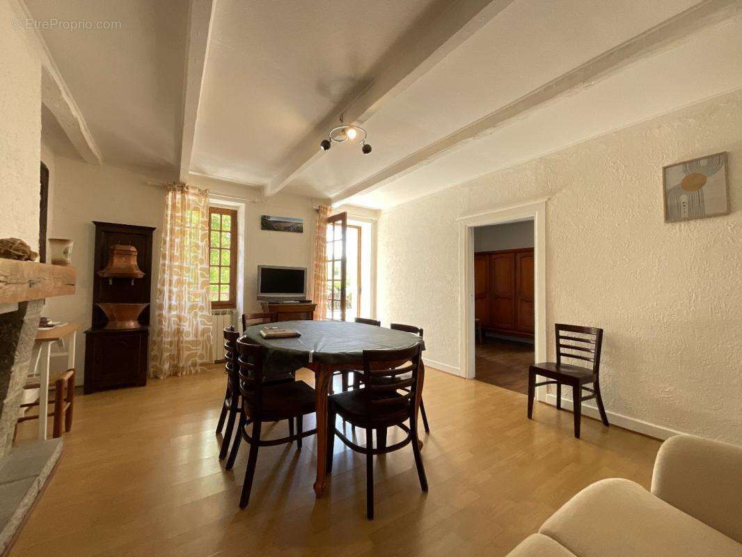 Maison à SAINT-MARTIN-LABOUVAL