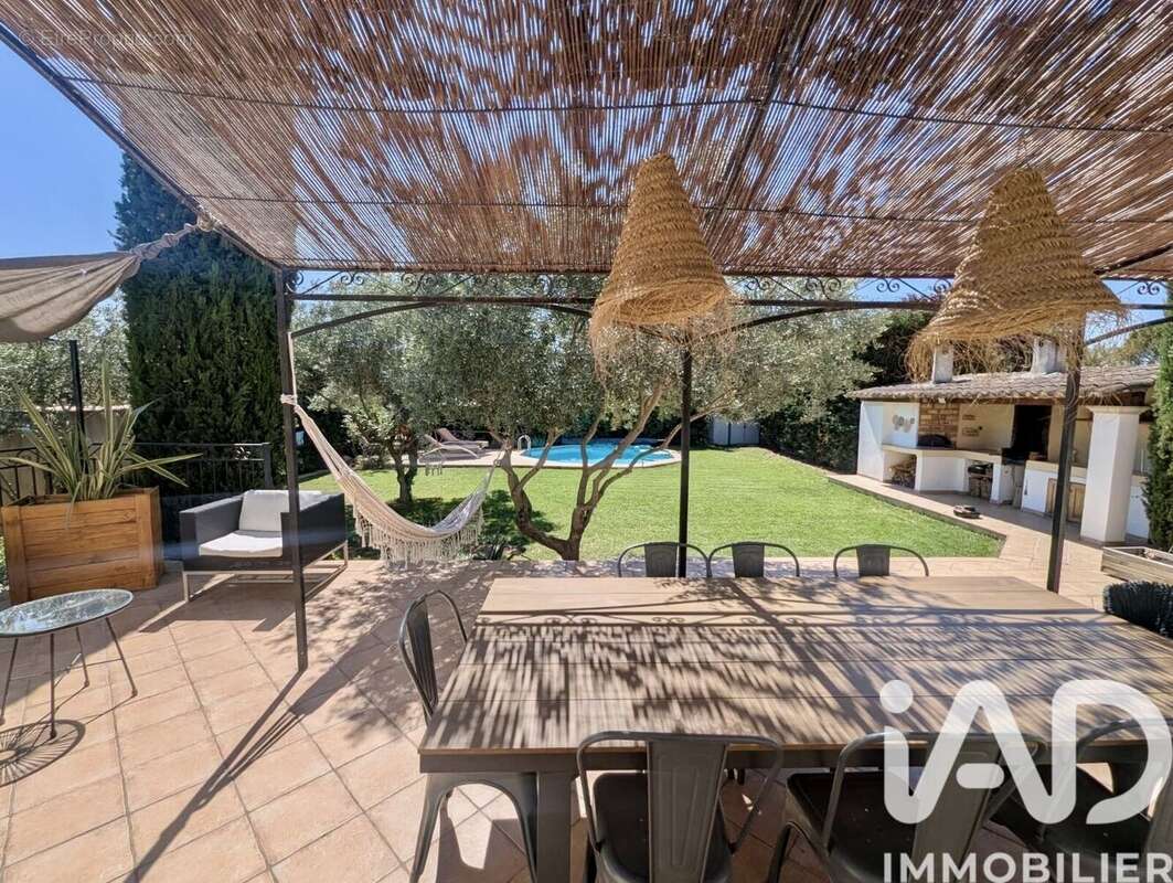 Photo 2 - Maison à SAINT-MAXIMIN-LA-SAINTE-BAUME