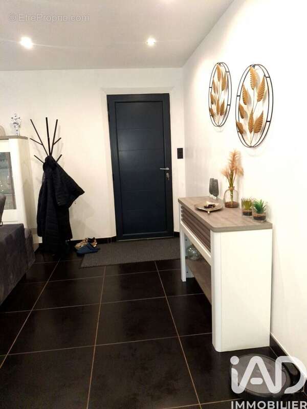 Photo 2 - Maison à ROMILLY-SUR-SEINE