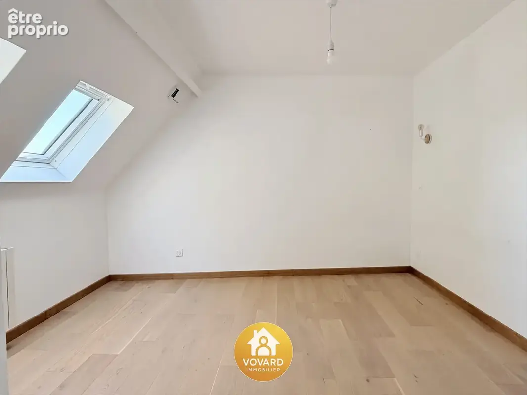 Pavillon de 152 m2 - 5 Chambres à 7 min de la gare - photo 11