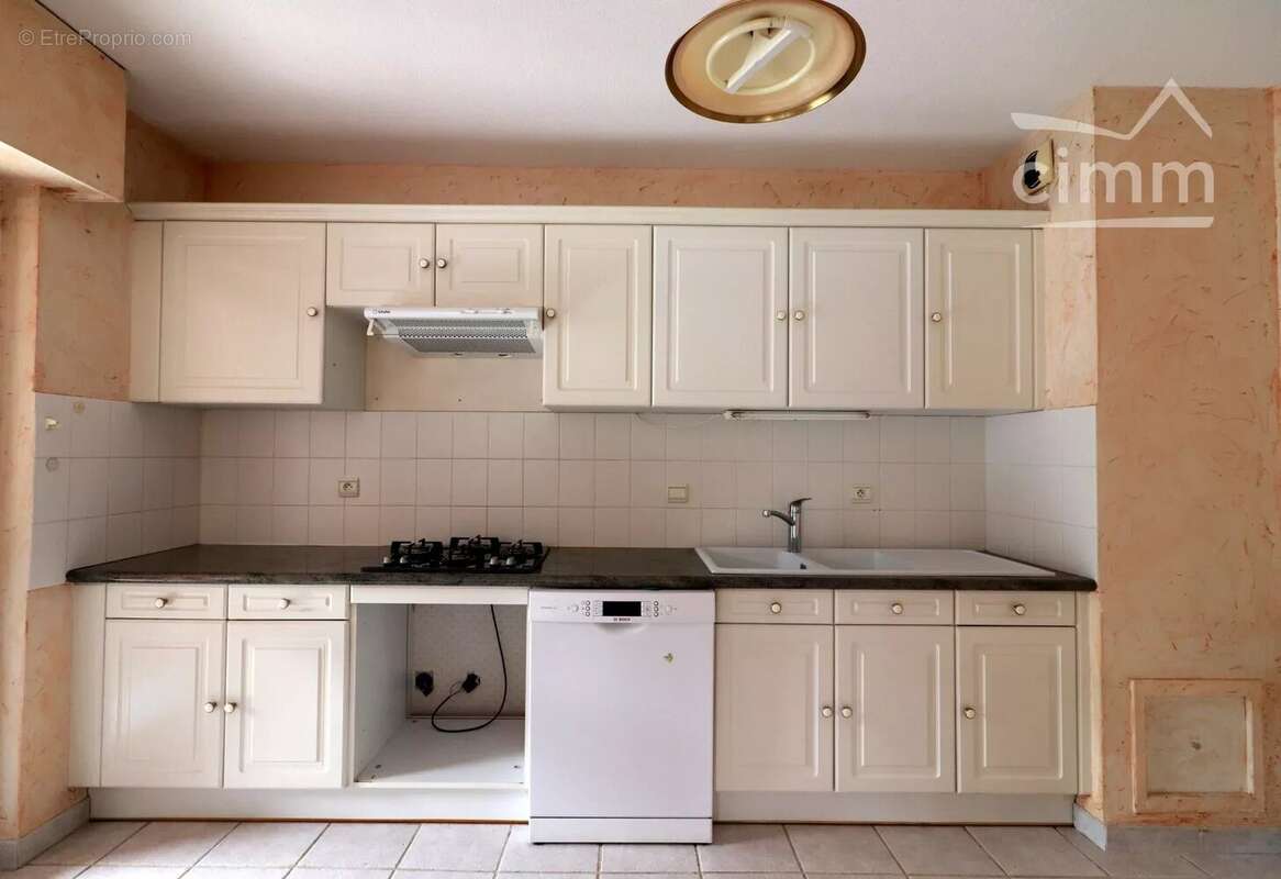 Appartement à CHALLES-LES-EAUX