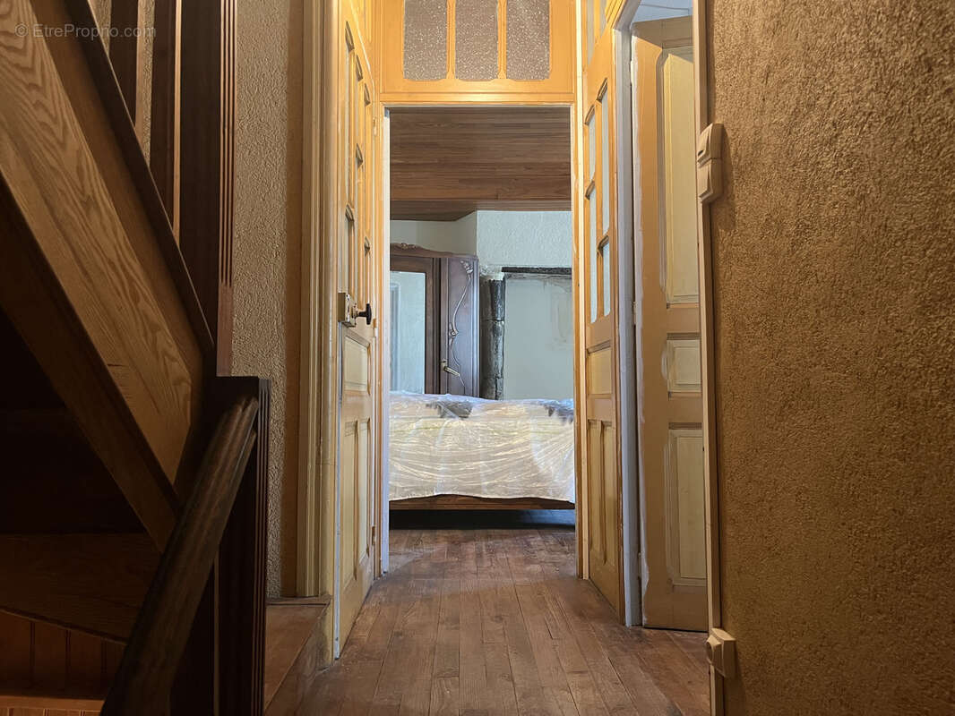 Maison à ANGLARDS-DE-SALERS