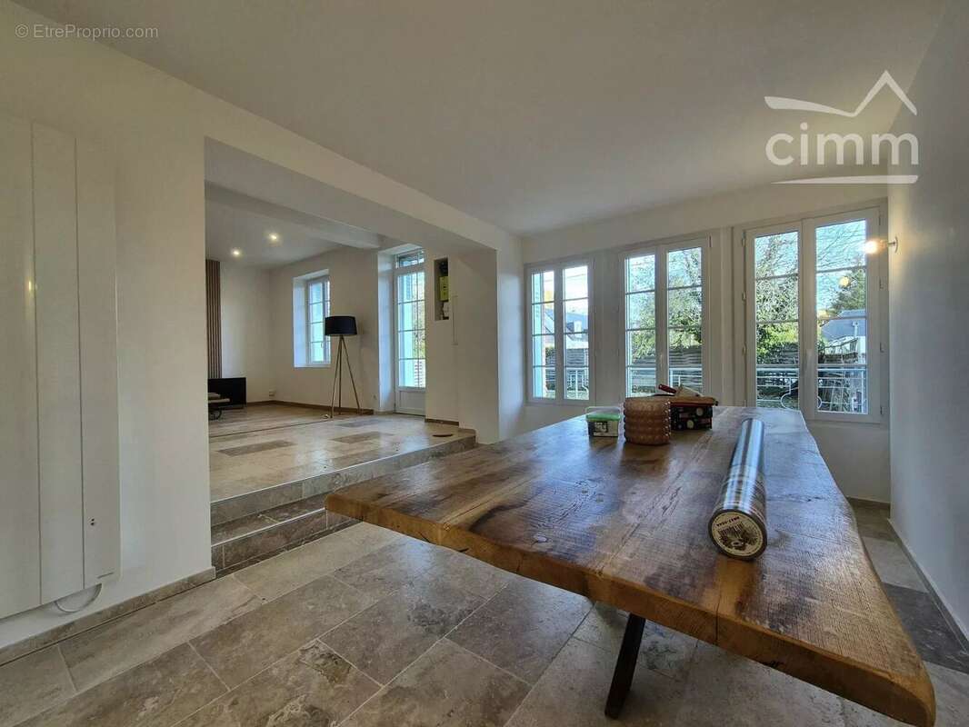 Maison à COUR-CHEVERNY