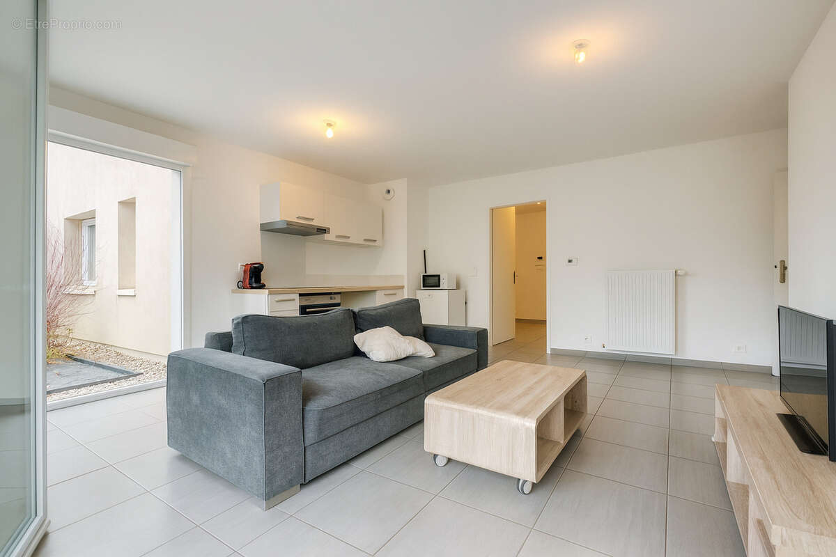 Appartement à CRANVES-SALES