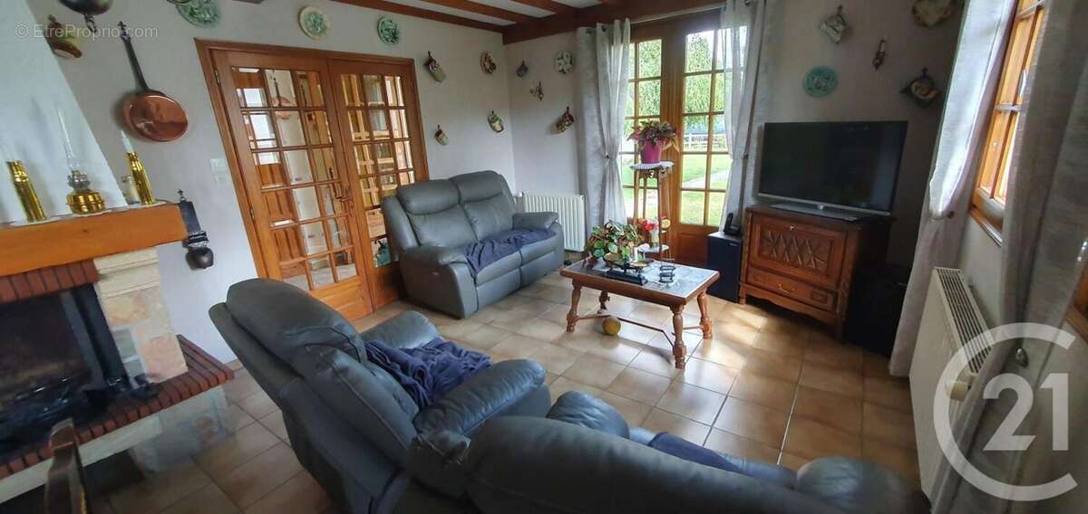 Maison à BEAURAINVILLE