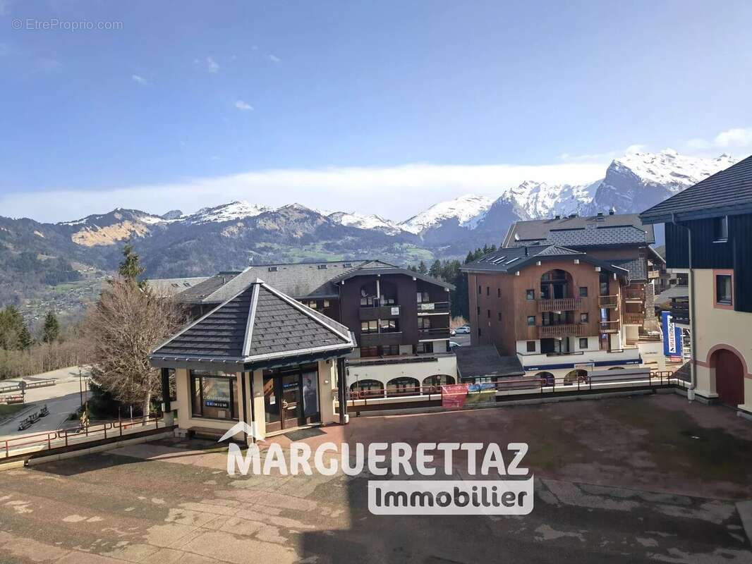 Appartement à MORILLON