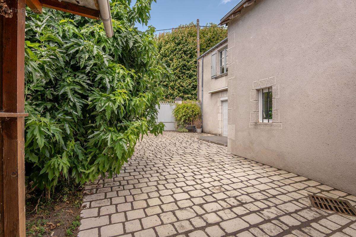 Lieux uniques ® x propriétés privées ® maison de maitre de 115 m², cour, garage 35 m² beaugency centre - photo 12