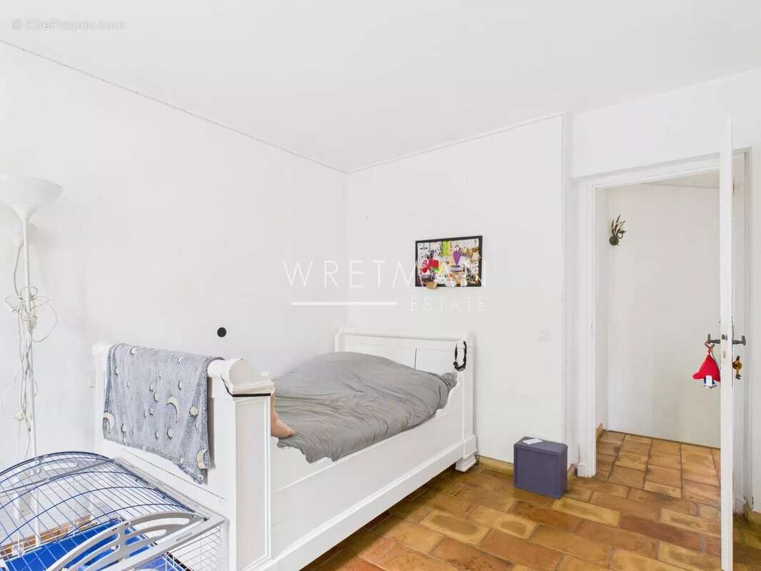 Maison à ROQUEFORT-LES-PINS