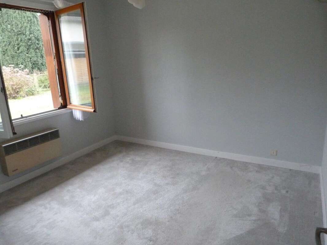 Maison à MEHUN-SUR-YEVRE