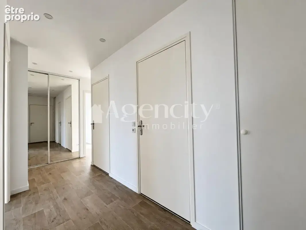 Appartement 4 pièces 86 m² à vendre à Bussy-Saint-Georges (77600) - photo 3