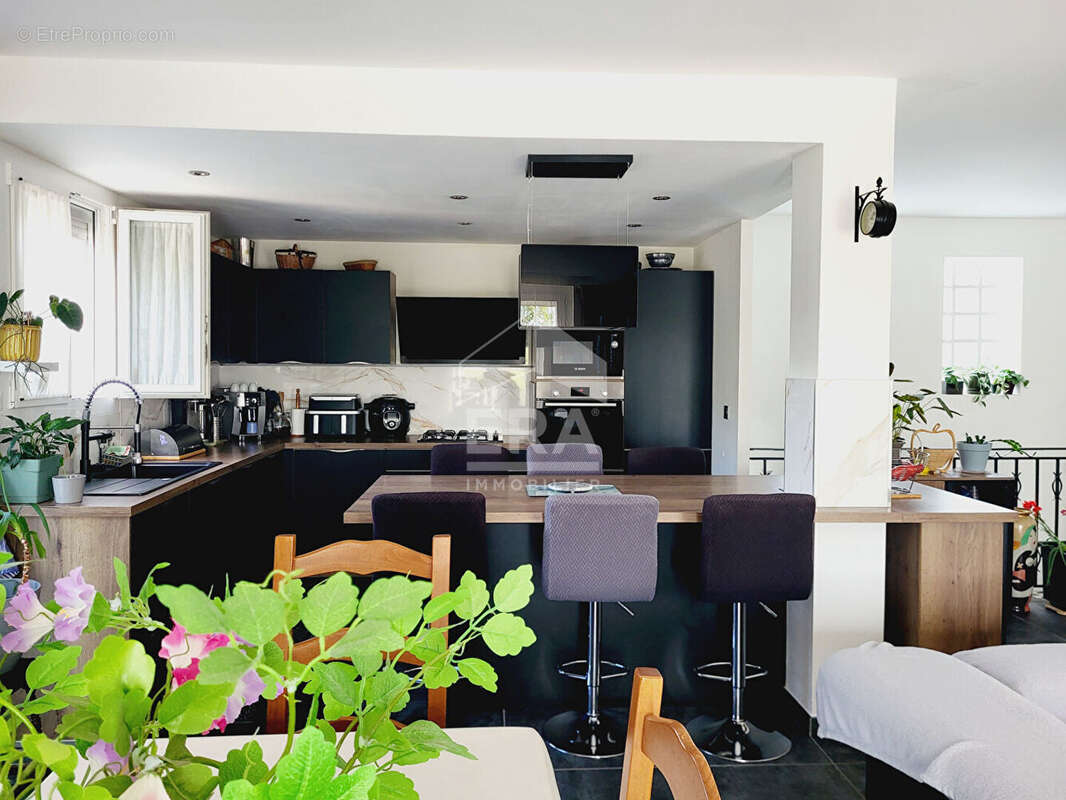 Autre à CHATEAU-ARNOUX-SAINT-AUBAN