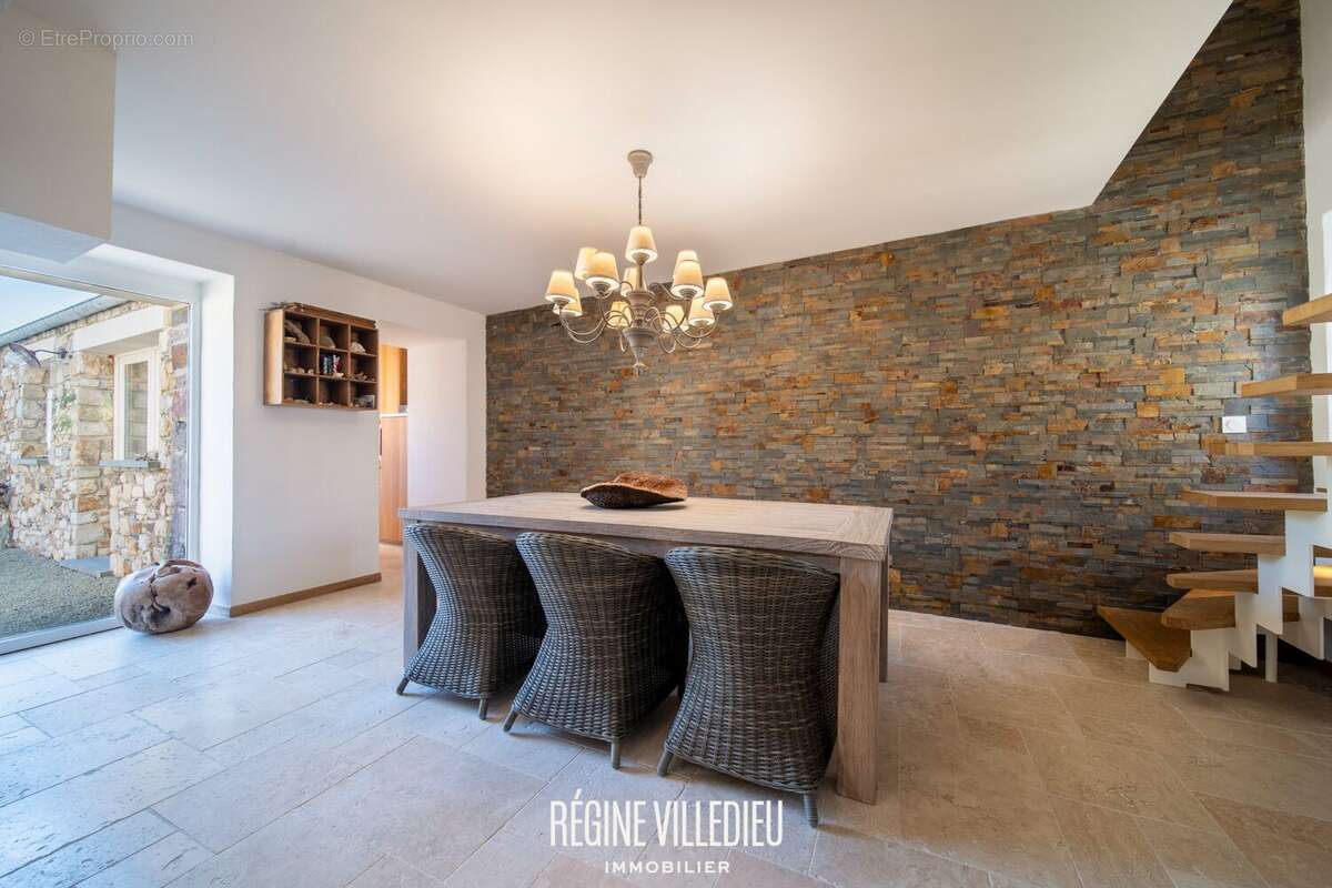 Maison à LES MOITIERS-D&#039;ALLONNE