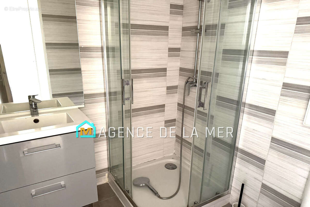 Appartement à MANDELIEU-LA-NAPOULE