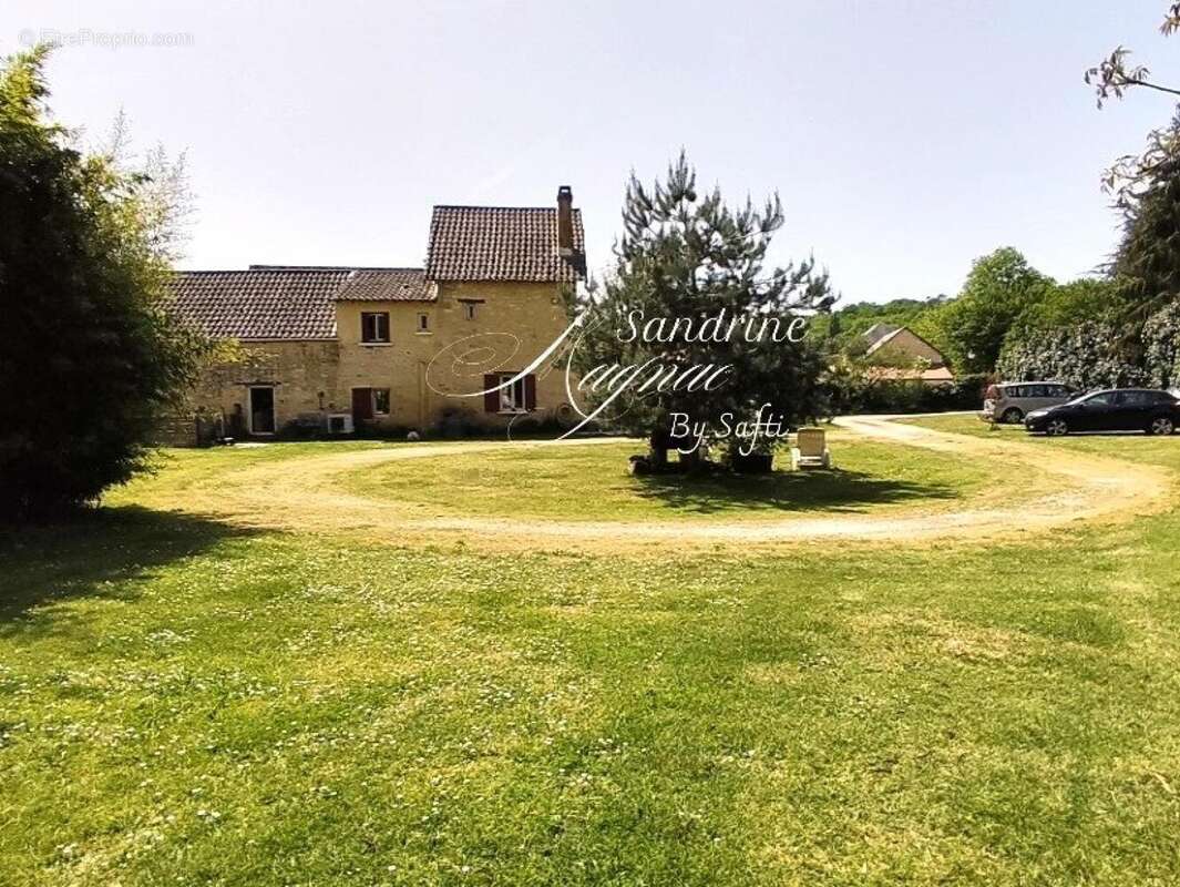 Maison 222 m² à Sainte-Nathalene  - photo 4
