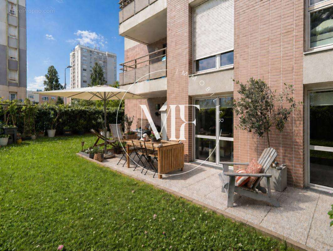 Appartement à NANTERRE