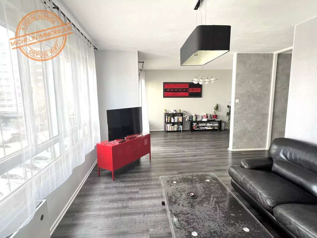 Appartement à OULLINS