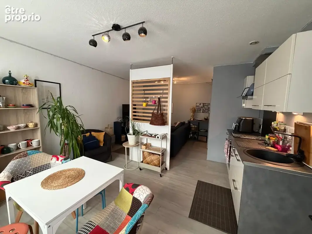 Maison de village, de type t3 et combles,  66740 Saint Génis Des Fontaines. - photo 2