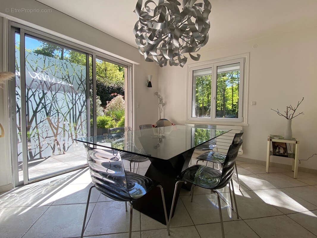 Maison à HOUDAN