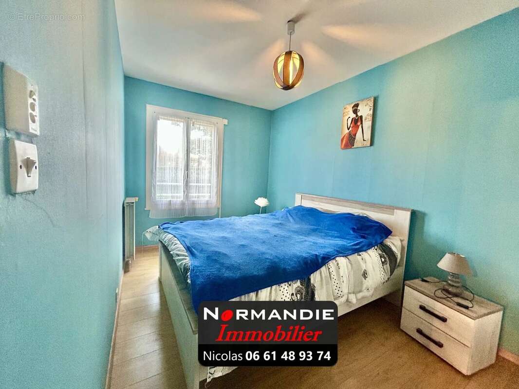 Maison à PETIVILLE