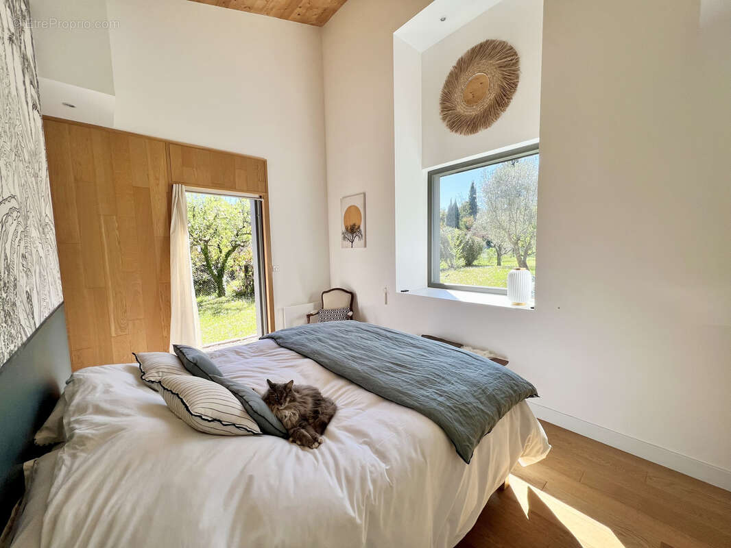 Maison à MEYRARGUES