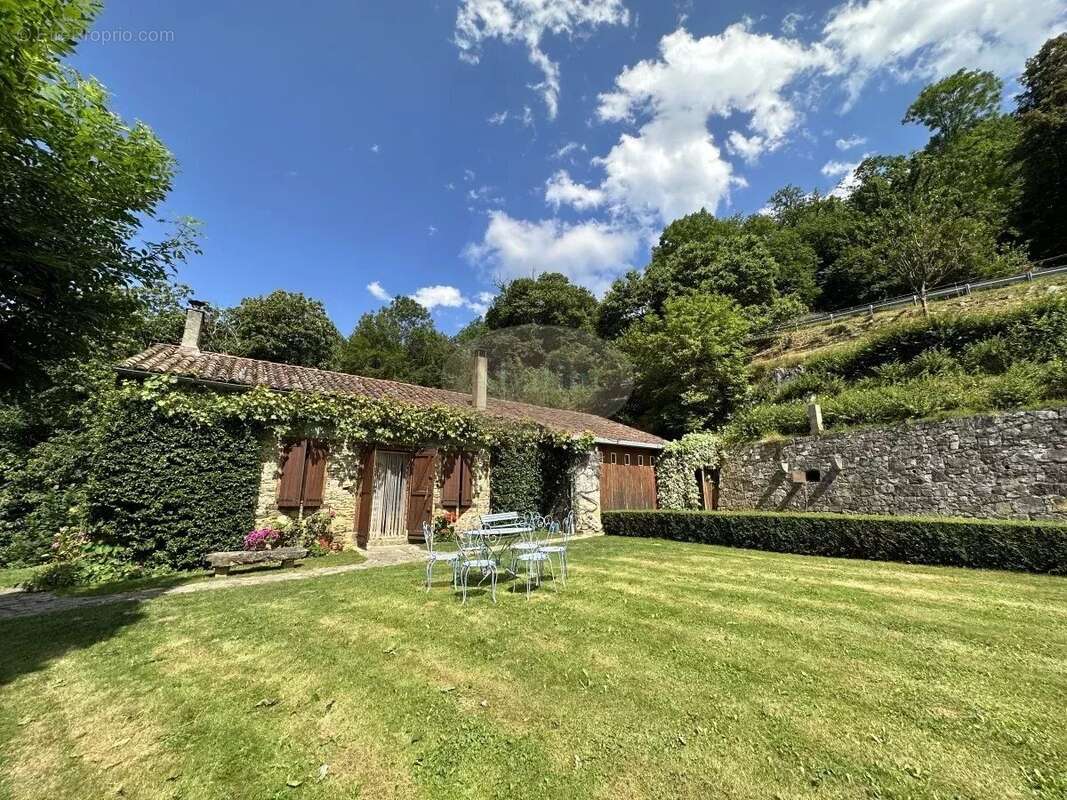 Maison à SARRANCOLIN