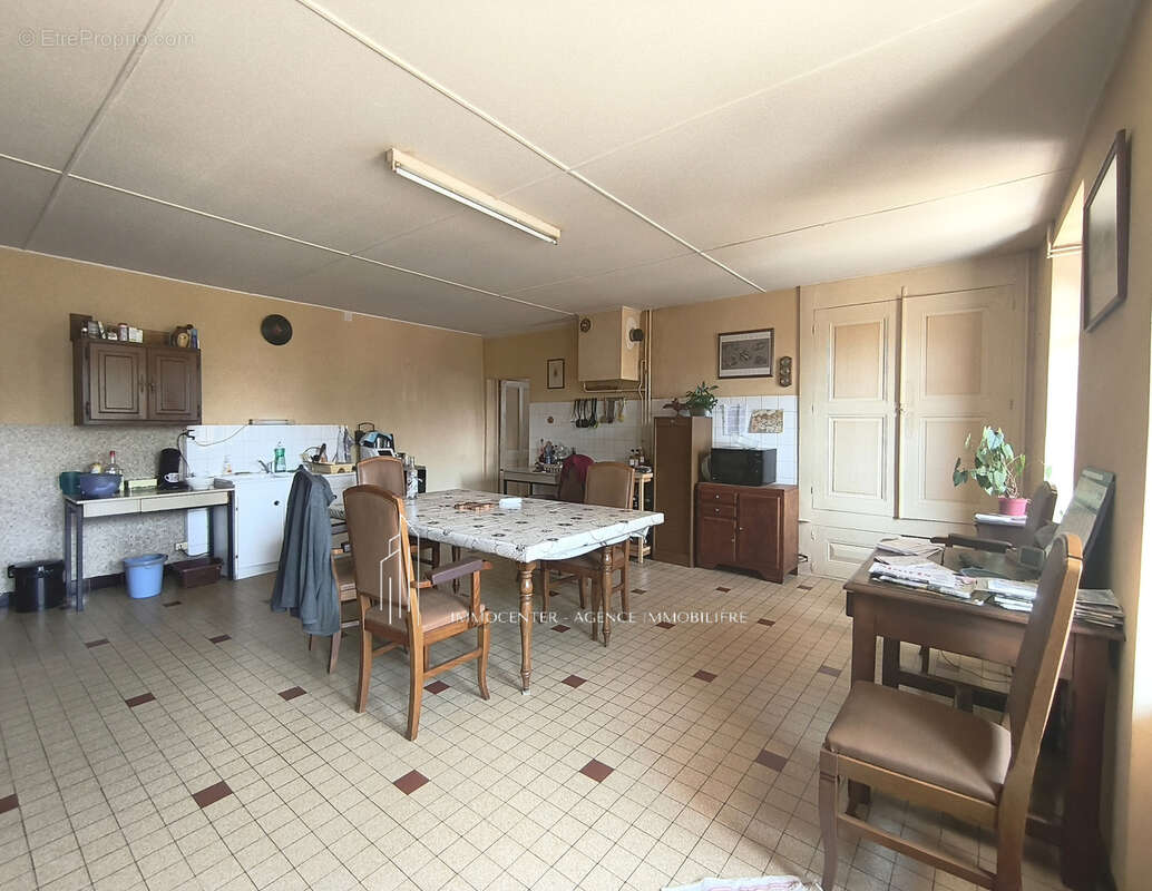 Maison à SAINT-BONNET-DE-CHAVAGNE